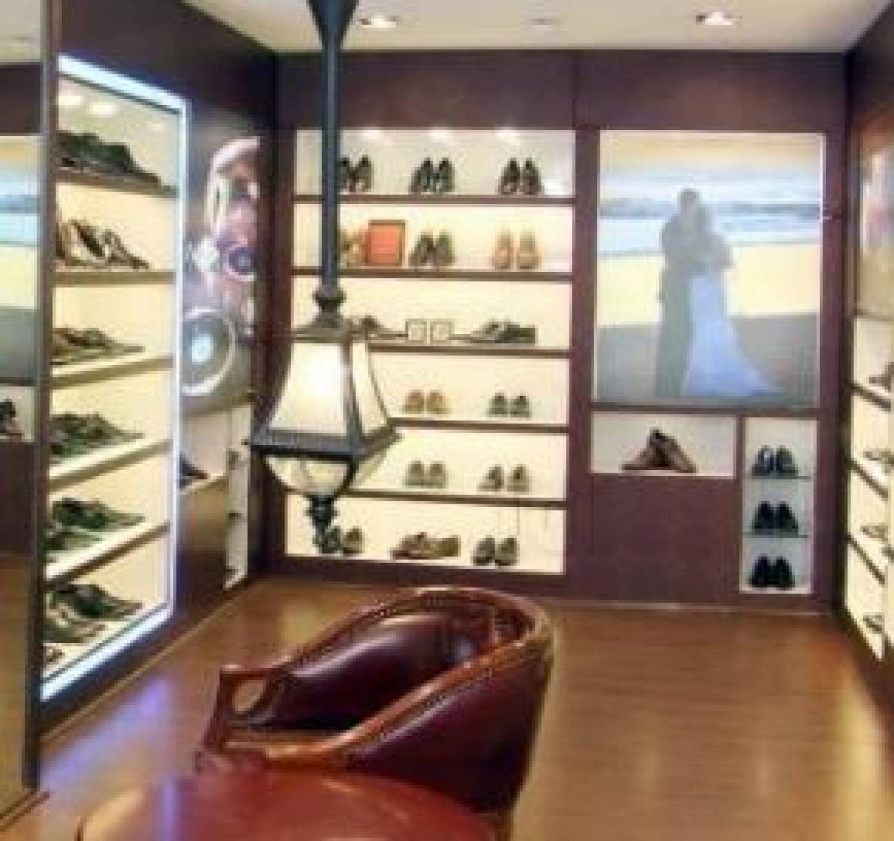 RUOSH Bandra | Footwear showroom Mumbai 