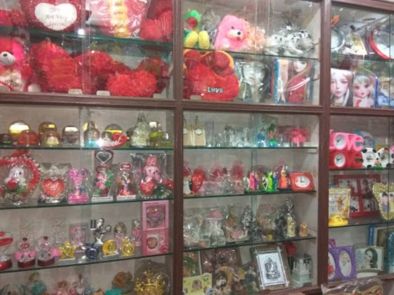 Radha Krishna Murti Manufacturers in Banglore buy for your gift shop